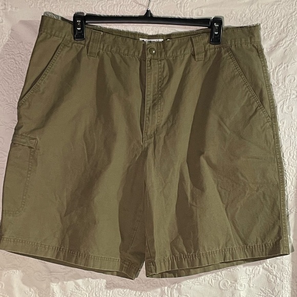 Columbia Men's Khaki Shorts Size 42 - Picture 1 of 4